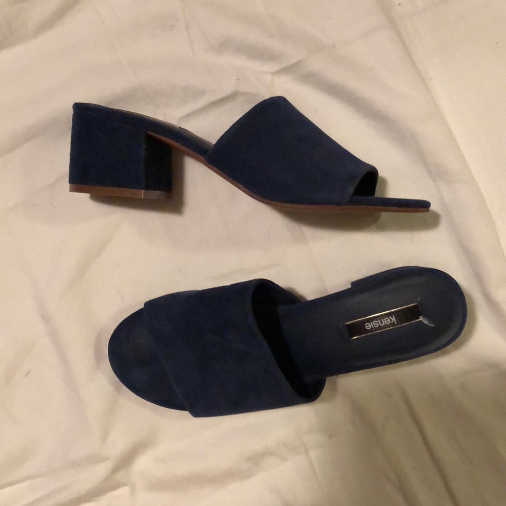 NWT Kensie slides